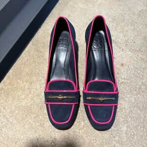 Tory Burch Navy Loafers with Pink Trim Size 8.5M